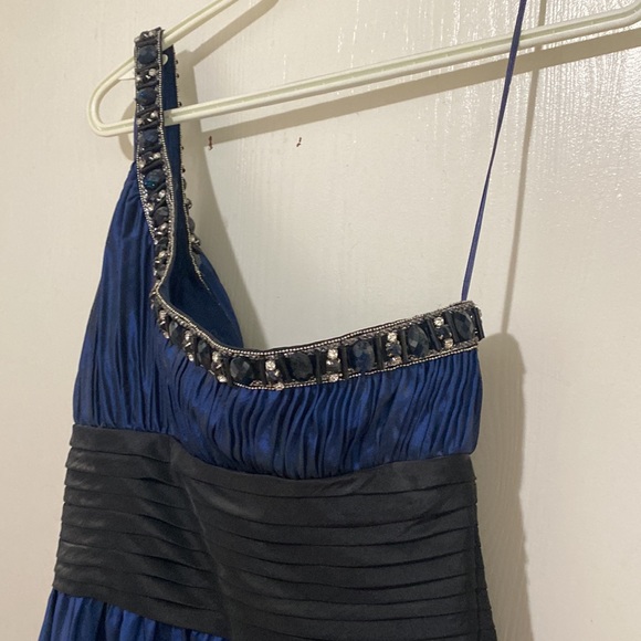 Stunning Dress - Picture 6 of 6